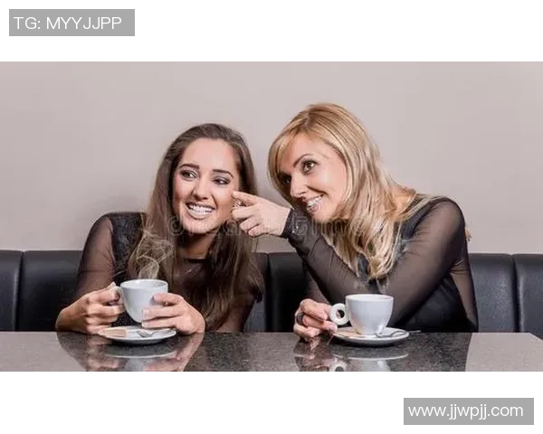 足球明星握手瞬间精彩集锦视频素材分享让你感受球场魅力与友谊的力量